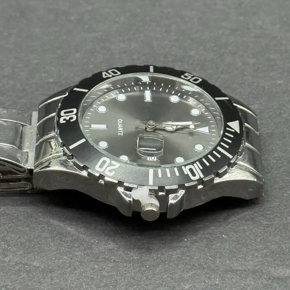 Unbranded Men's Sport Quartz Watch Black Dial Silver Stainless Steel Band Date